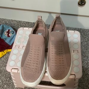 Slip on sneakers/fashion shoe